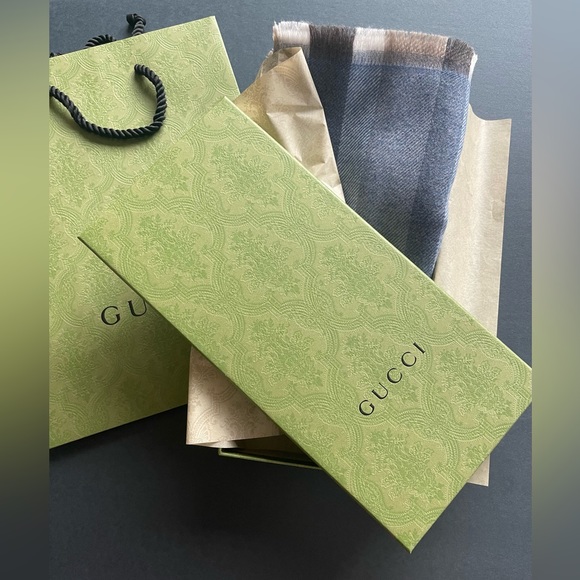 New Gucci Lana Wool Shawl / Scarf - Picture 2 of 14